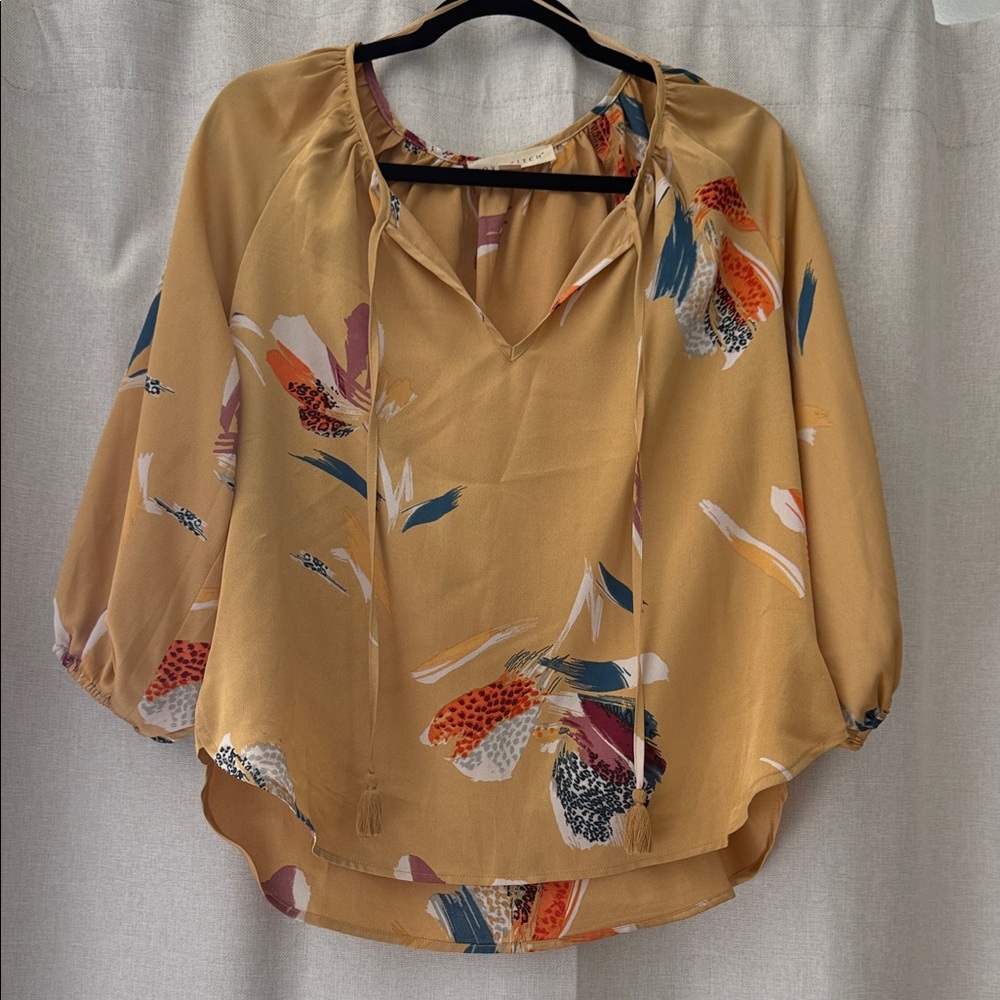 Red Dress Boutique Floral Print Women's Top Size S